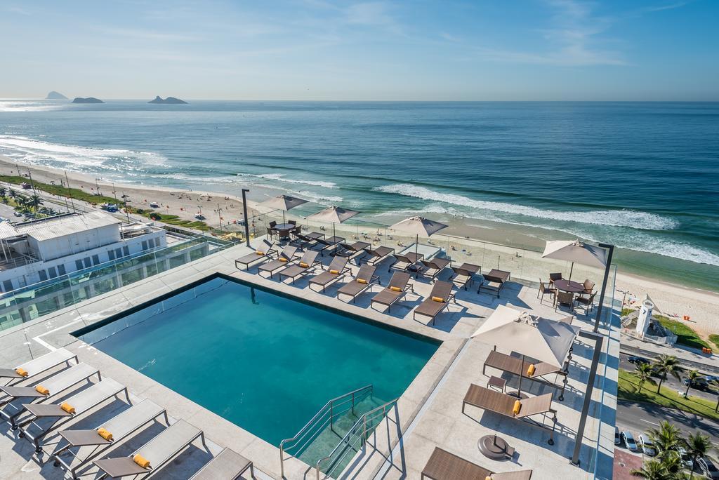 Windsor Marapendi Hotel Ρίο ντε Τζανέιρο Εξωτερικό φωτογραφία The rooftop pool at the hotel